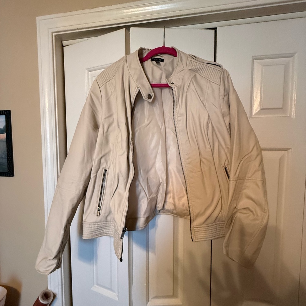 Apt. 9 Women's Beige Leather Jacket